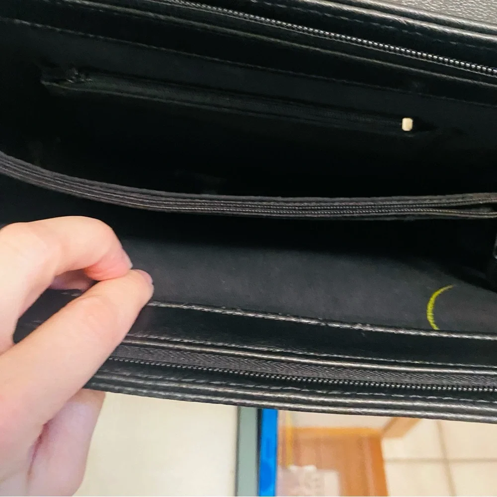 Vintage DOONEY & BOURKE Black Pebbled Leather  Convertible Satchel All Weather - Picture 10 of 15